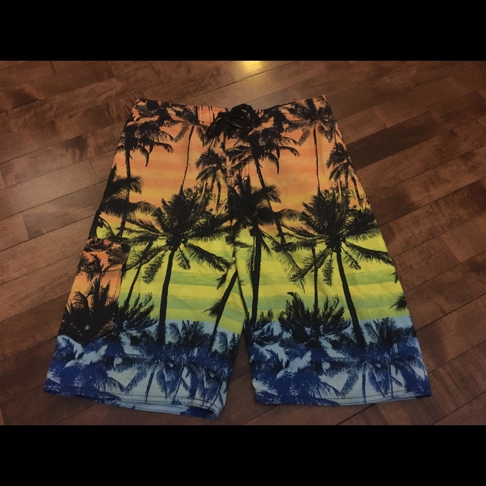 Young Men’s (Juniors) Hang Ten Swim Trunks Size L